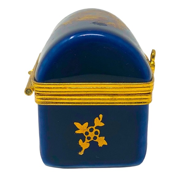 LIMOGES VINTAGE CASTEL Blue/Gold Hinge Trinket Box - Picture 3 of 7